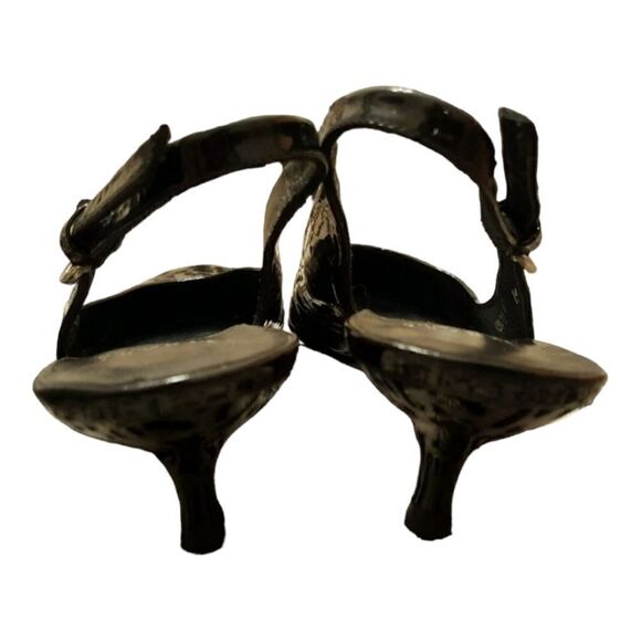 STUART WEITZMAN‎ - Black Patent Pointy Toe Kitten Heel Slingback Shoe - Size 6 - Picture 4 of 6